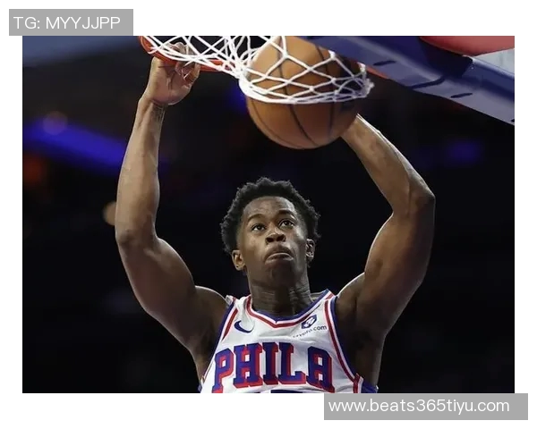 埃奇库姆表现出色次节独得12分全场贡献16分2板3助3断助力球队稳定发挥